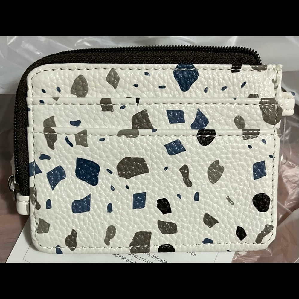 Thirty one travel wallet